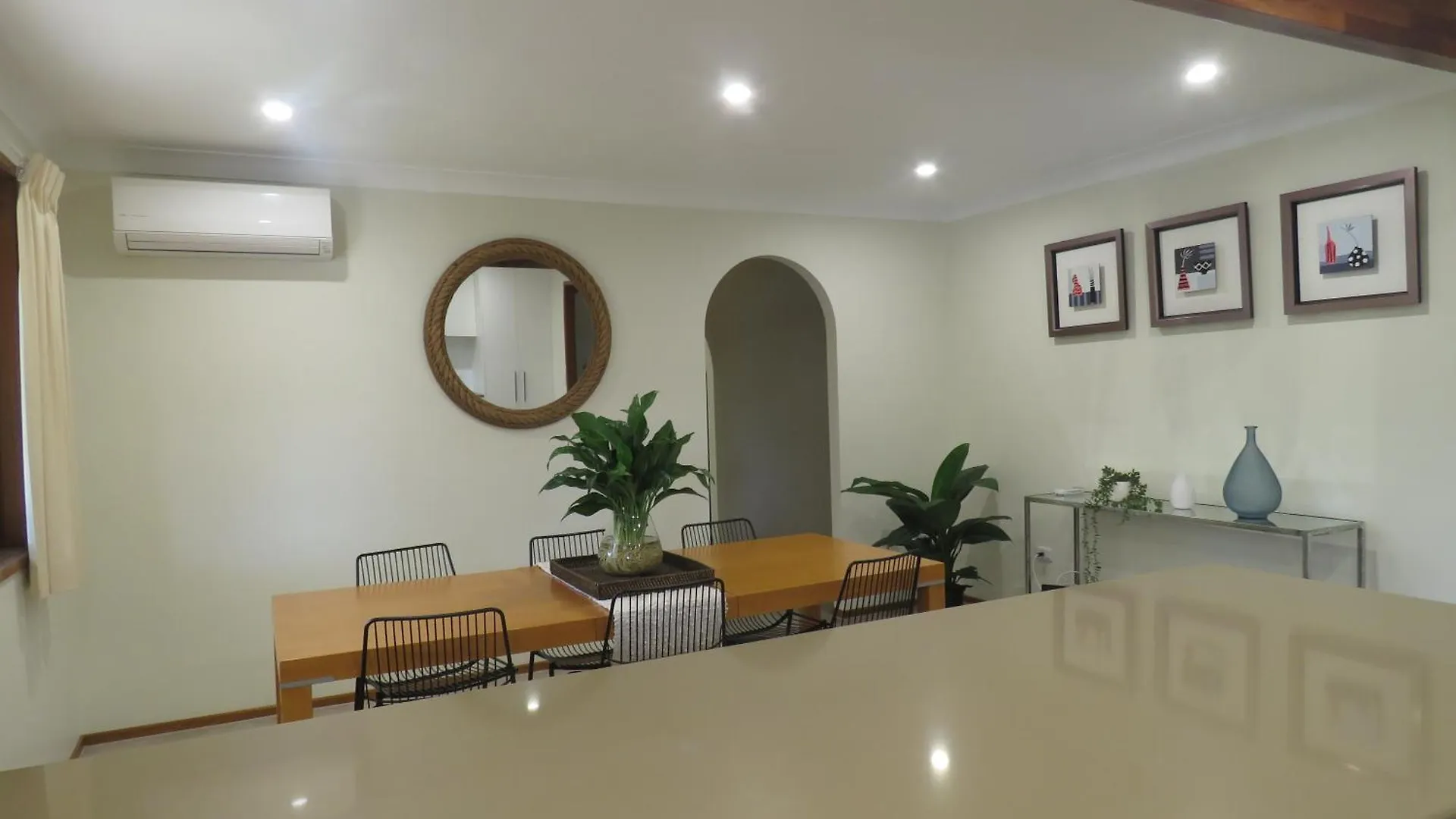 Waterfront House In Currumbin Gold Coast
