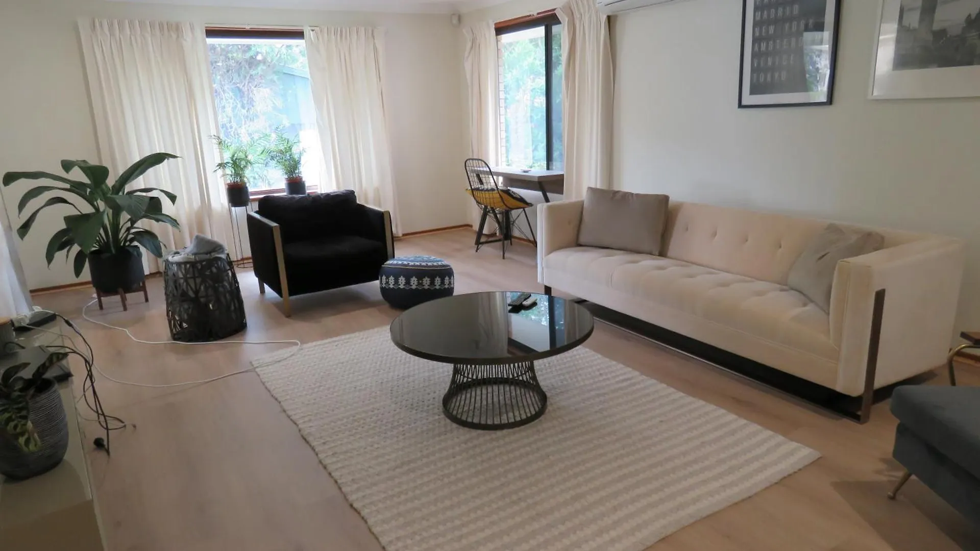 Waterfront House In Currumbin Gold Coast